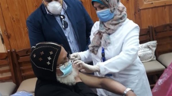 تطعيم الرهبان بأديرة