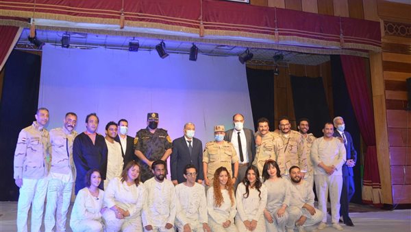 محافظ المنيا يشهد