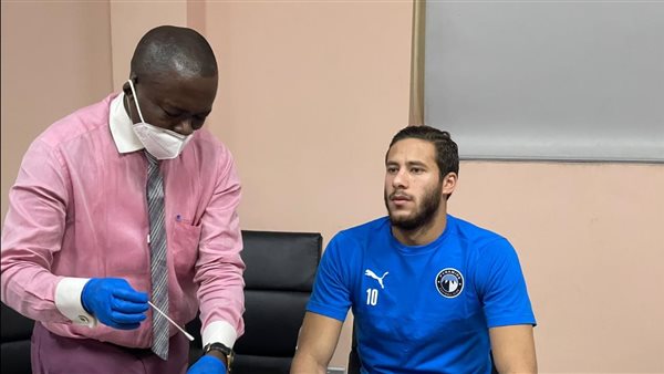 إجراء مسحة للاعبي