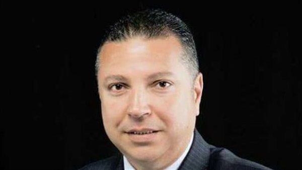 النائب ياسر منير