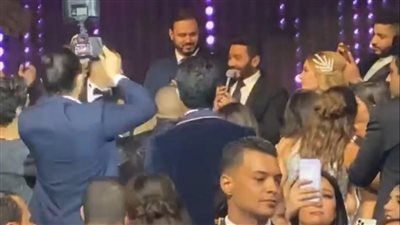  تامر حسني يشعل حفل زفاف نجل أيمن الجميل (صور)
