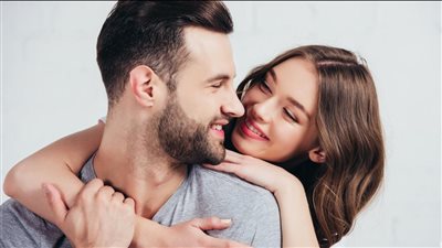 لو حضر اتجوزيه.. سخرية لاذعة بعد وصف الزوج بالسند لحضوره عزاء حماه (صور)