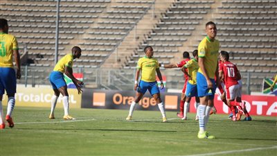 بعد مرور 75 دقيقة.. هدف ملغي لصن داونز في شباك الأهلي 