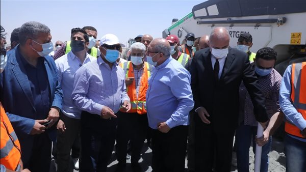 وزير النقل يتفقد