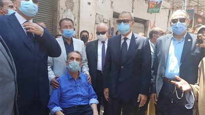 والد الشهيد حسن سليمان: ابني شهيد يشفع لـ70 من أهله وبدعي ربنا ألحق به (صور) 