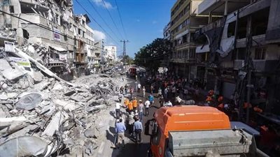 طفل يتبرع بحصالته.. العرب يساهمون في إعمار غزة بأبسط الأشياء