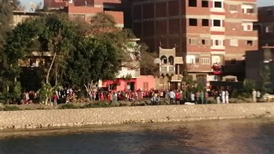 انتداب الطب الشرعي لكشف سبب وفاة ربة منزل ألقت بنفسها بالرياح التوفيقي بطوخ 