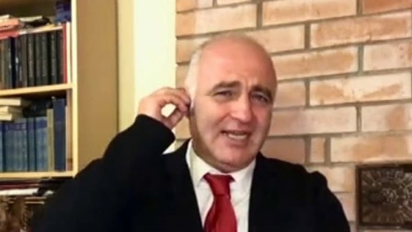 الدكتور محمود الأفندي