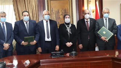 وزيرا الزراعة والصناعة يوقعان بروتوكول تعاون لدعم المشروعات الصغيرة بالريف