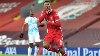 باريس سان جيرمان يدخل سباق التعاقد مع لاعب ليفربول 