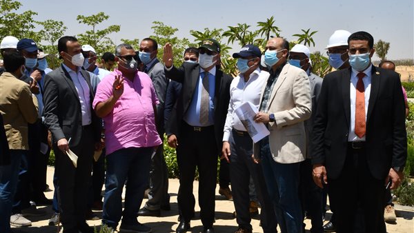 وزير الإسكان يتفقد