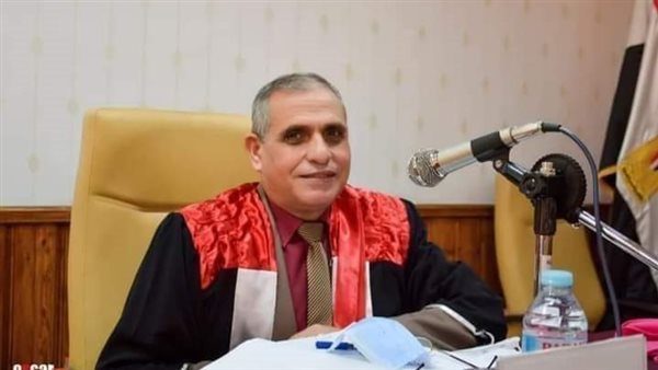 استاذ الفقة بكلية