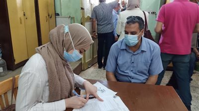 مدير مستشفى بنها التعليمي: استقبلنا 105 مصابين بكورونا.. وحجز 16 حالة منزليًا 