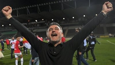 رغم تتويجه بالدوري.. من هو كريستوف جالتير مدرب ليل الراحل وأبرز إنجازاته؟