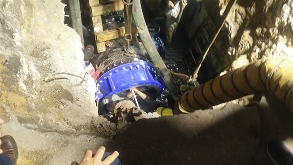 محبس خط مياه شارع