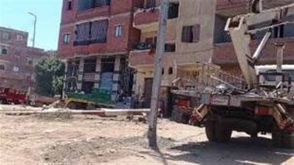 عمود الإنارة بمنتصف