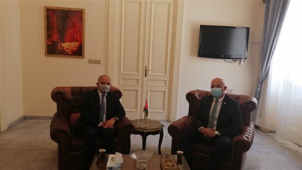 السفير الأردني يستقبل