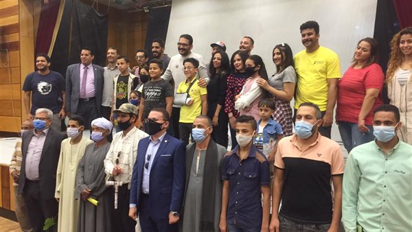 جانب من العرض المسرحي