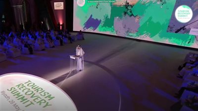 انطلاق فعاليات قمة تعافي القطاع السياحي بالسعودية بمشاركة العناني