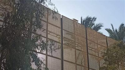  الحماية المدنية بالإسكندرية تُنقذ قطة مُعلقة 3 أيام أعلى سور قصر القويري