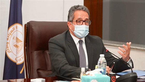 وزير السياحة