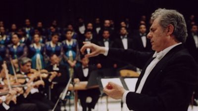 القومية تغني من زمن الفن الجميل بالأوبرا.. أعمال عبد الوهاب وفوزي والموجي على المسرح الكبير