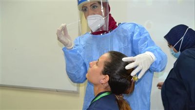 بعد قرار إجراء مسحات إجبارية مجانية لمرضى الدخول والعمليات.. مستشفى الأورام الجامعي بأسيوط ينفذ ورشة للتمريض