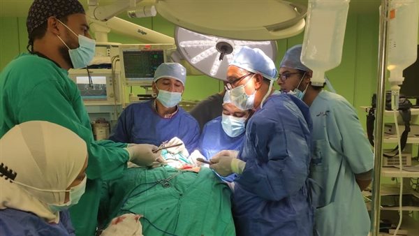 فريق طبى بأسوان ينجح