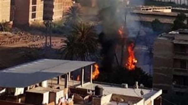 اشتعال النيران داخل