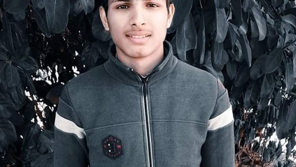 الطالب عمر أشرف 