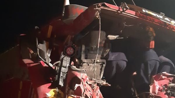 رجال الإنقاذ يحاولون