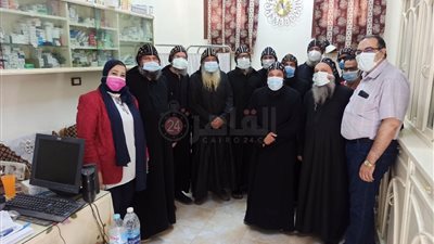 تطعيم رهبان دير الشايب بالأقصر بلقاح كورونا (صور)