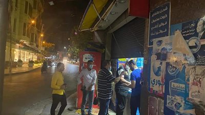 غلق 4 منشآت وإزالة 50 حالة إشغال طريق خلال حملات بوسط الإسكندرية