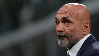 سيارة سباليتي تتعرض لـ السرقة أمام فندق إقامته