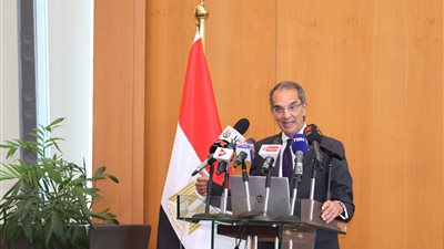 وزير الاتصالات: إقامة بنية تحتية معلوماتية قوية بالعاصمة الإدارية الجديدة 