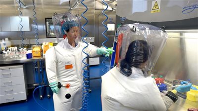 مسئول سابق بالمخابرات البريطانية: الصين دمرت أي دليل على تسرب كورونا