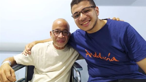 شريف دسوقي مع نجله