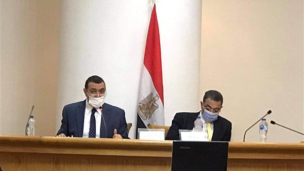 جانب من الندوة 