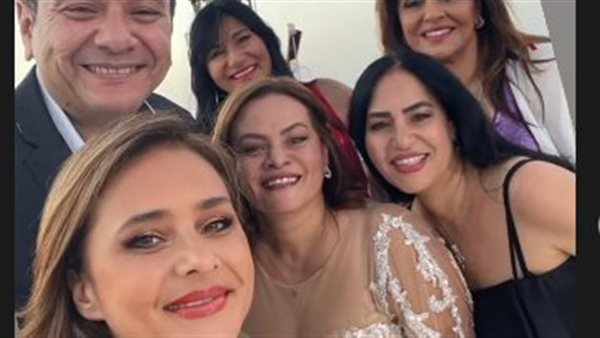 نيللي كريم وكاملة