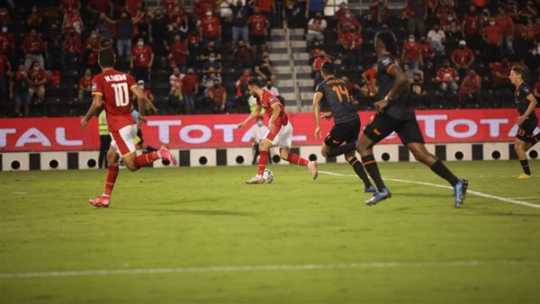 صلاح محسن في الهدف