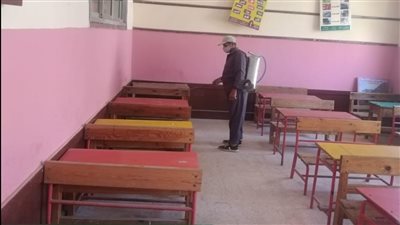 رش وتعقيم مدارس كفر الشيخ استعدادًا لامتحانات الشهادة الإعدادية والدبلومات الفنية  