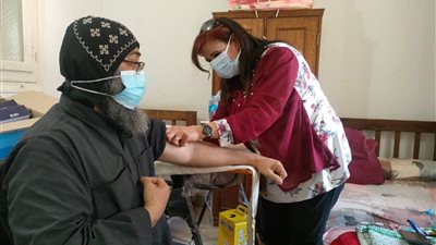 تطعيم 57 ألف مواطن بلقاح كورونا في المنيا وتشغيل 7 مراكز متنقلة جديدة
