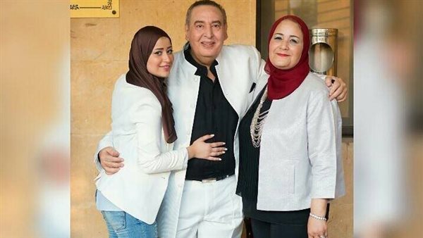 صلاح رشوان مع عائلته