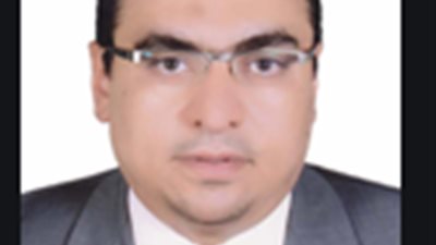 “أطيب الأساتذه وأحسنهم خُلقًا”.. طلاب 