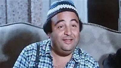 حدفني بـ كوباية الشاي.. ماذا كان يفعل يونس شلبي خلال مشاهدته مبارايات الزمالك؟