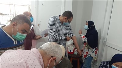  تطعيم العاملين بالصرف الصحي بالإسكندرية بلقاح فيروس كورونا