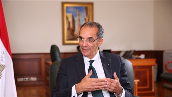 الدكتور  عمرو طلعت