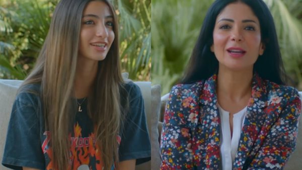 منى زكي وابنتها