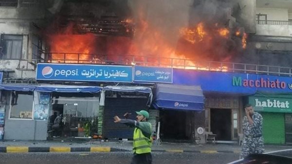 جانب من الحريق