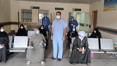 خروج وتعافي 10 حالات كورونا بعزل قفط التعليمي